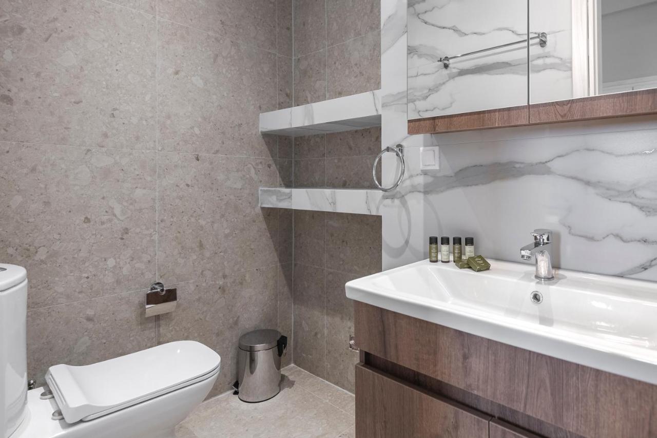 Phaedrus Living Athens City Center Geraniou Екстериор снимка
